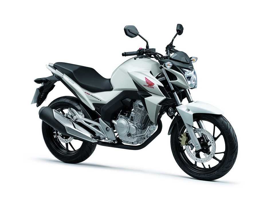 HondaCB Twister 2015 - 3/4 frente