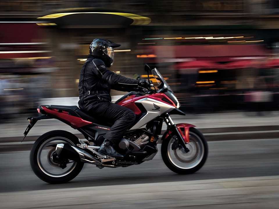 HondaNC 750X 2016 - lateral