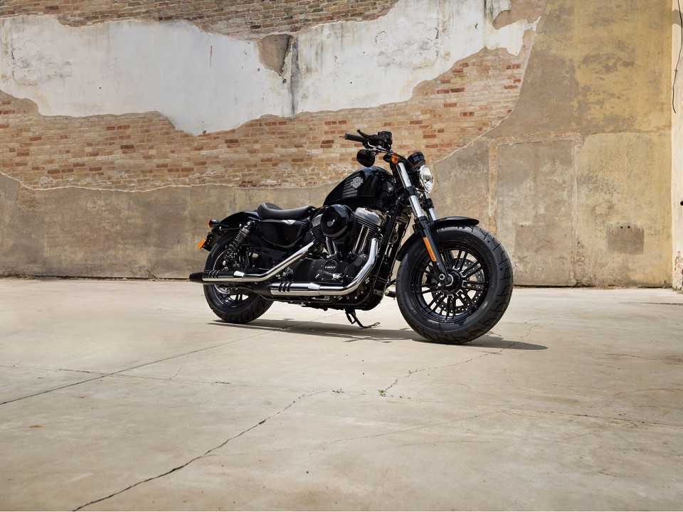 Harley-DavidsonForty-Eight 2016 - 3/4 frente