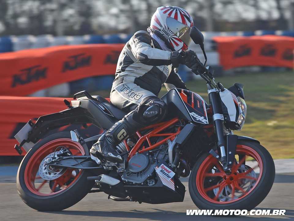 KTM390 Duke 2016 - lateral