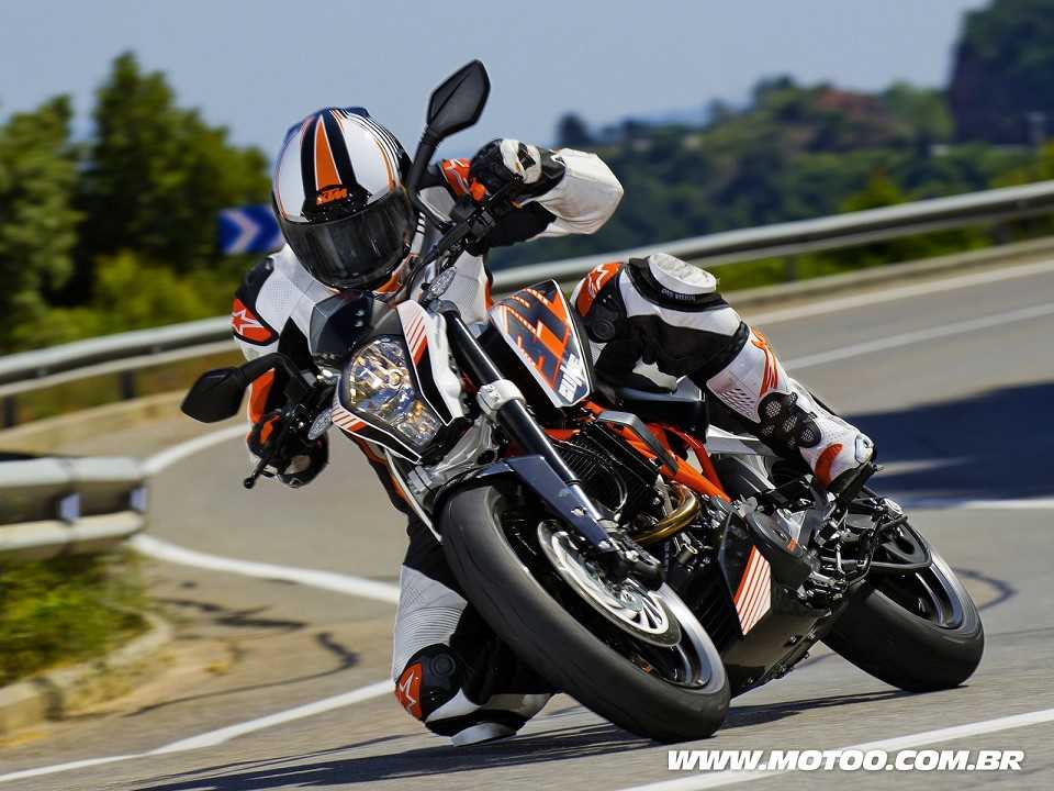 KTM390 Duke 2016 - 3/4 frente