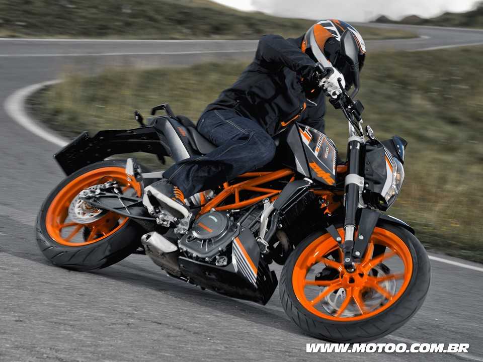 KTM390 Duke 2016 - 3/4 frente