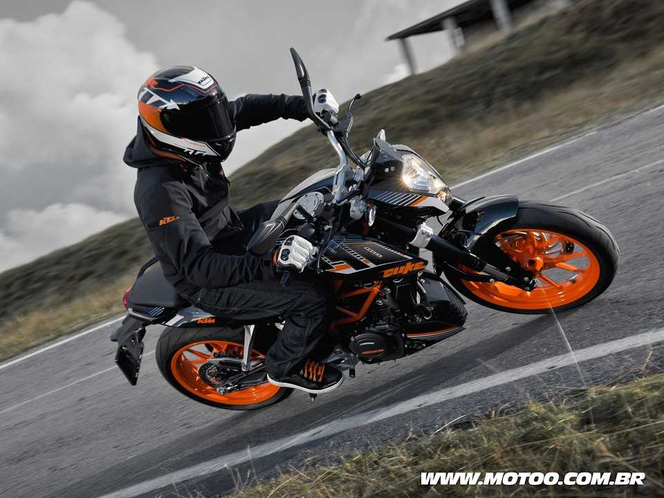 KTM390 Duke 2016 - 3/4 frente