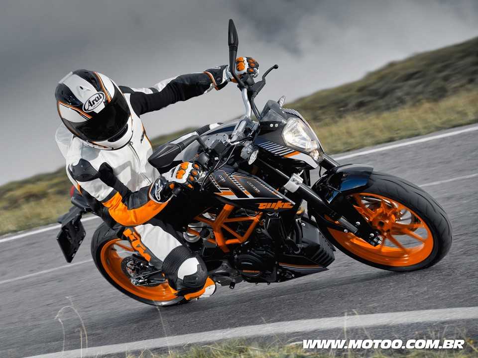 KTM390 Duke 2016 - 3/4 frente