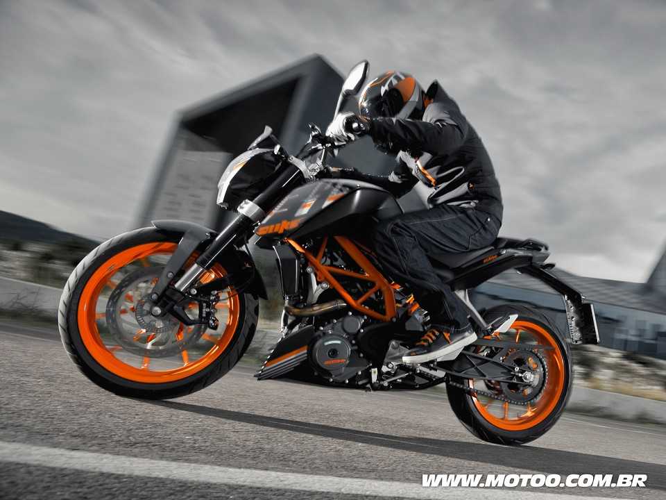 KTM390 Duke 2016 - lateral