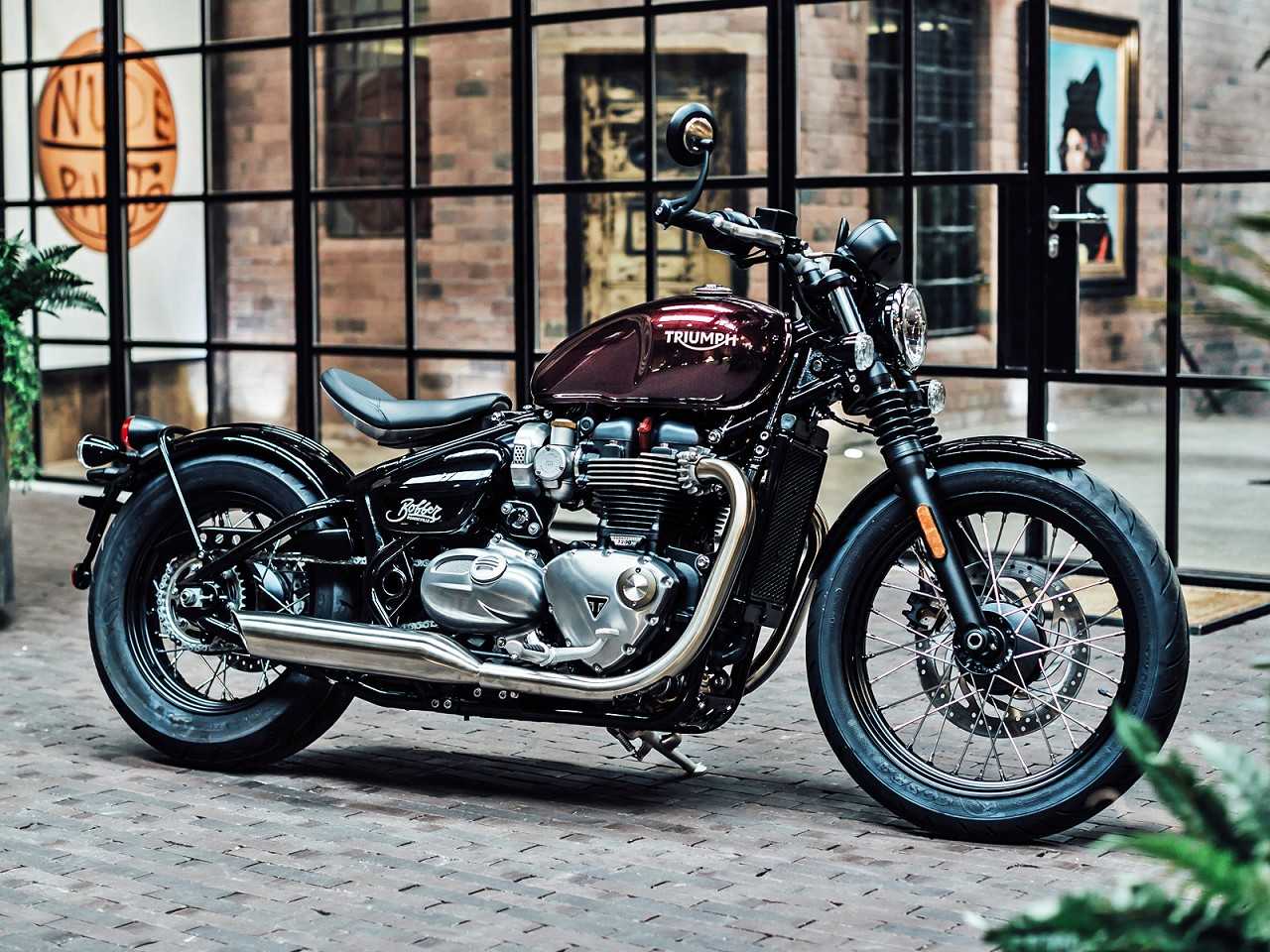 TriumphBonneville Bobber 2017 - 3/4 frente