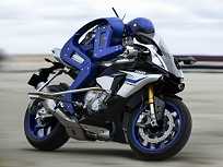Motobot, da Yamaha: humanoide capaz de pilotar uma moto