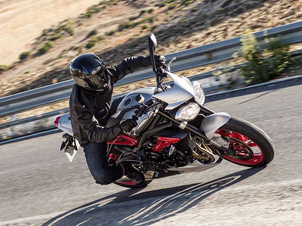 TriumphStreet Triple 2015 - 3/4 frente