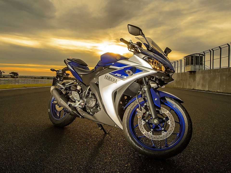 YamahaR3 2015 - 3/4 frente