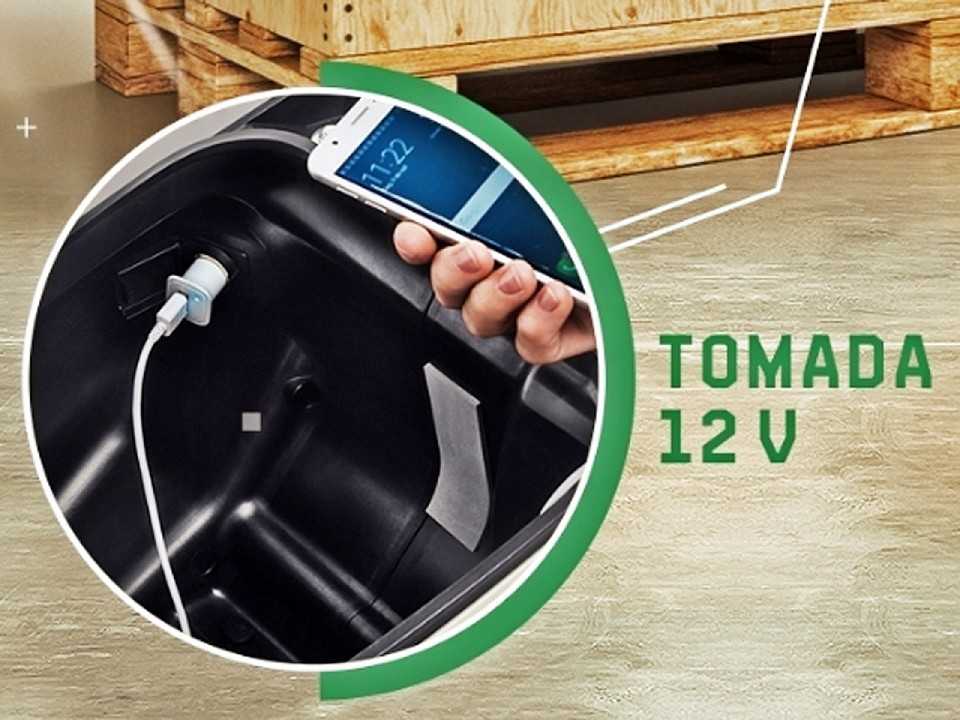 Tomada de 12V no porta-luvas da Biz 2018