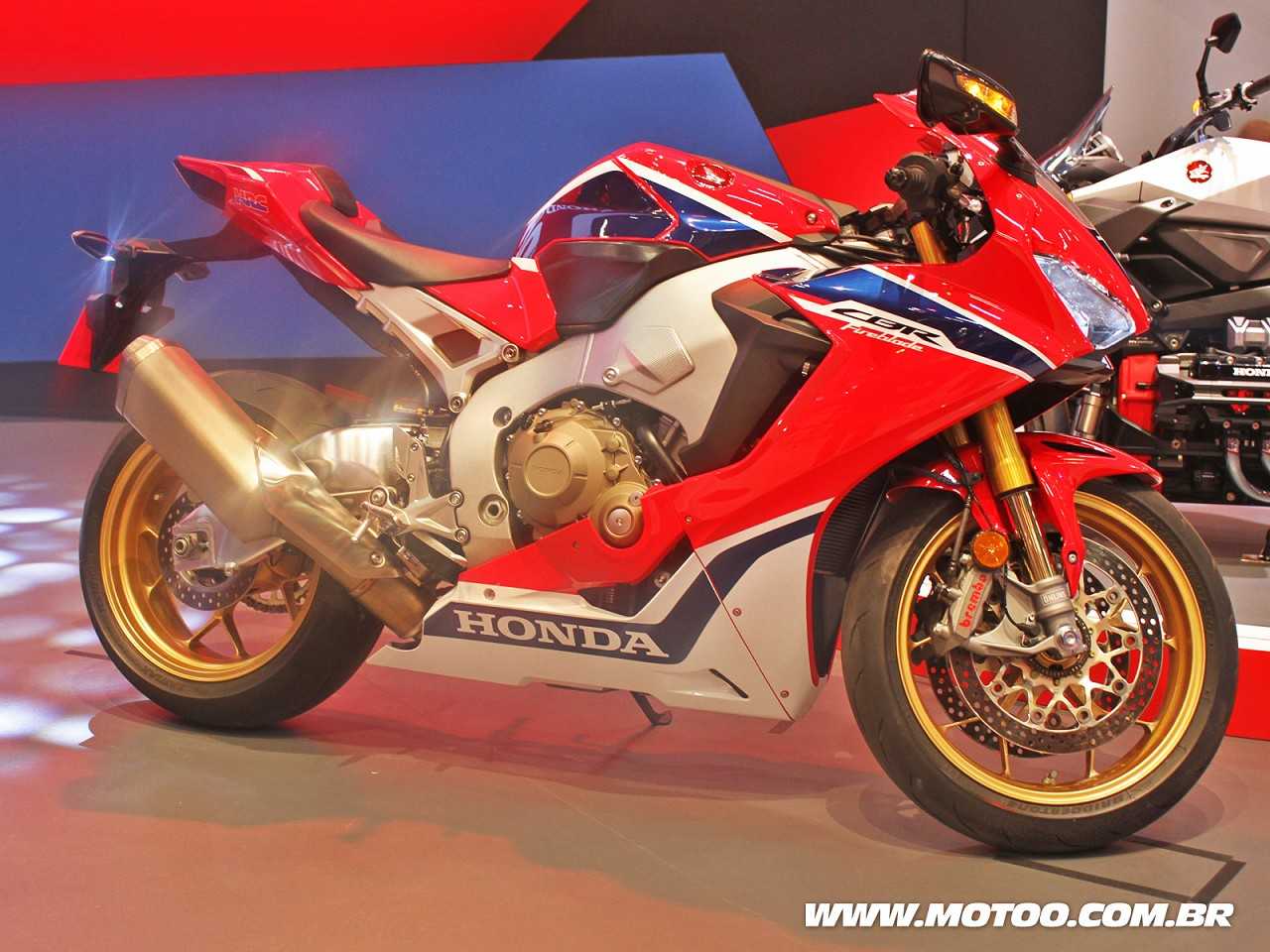 HondaCBR 1000RR 2018 - 3/4 frente