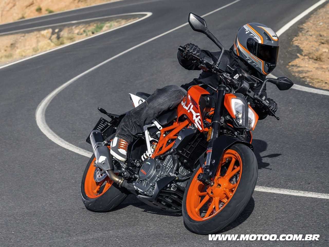 KTM390 Duke 2017 - 3/4 frente