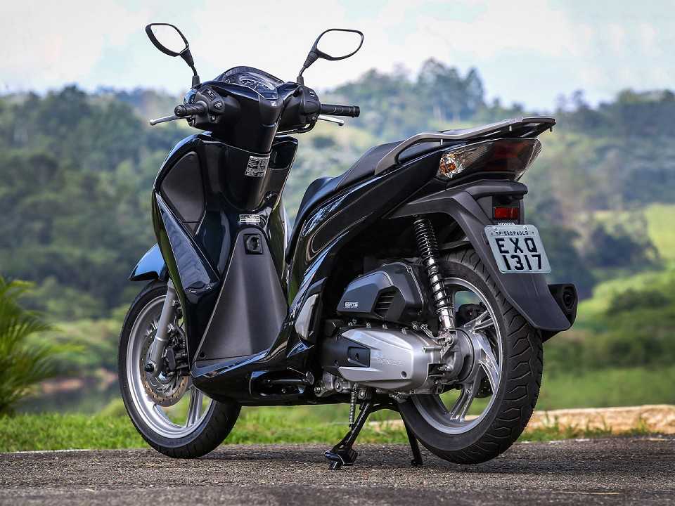 Honda SH150i 2017 - 3/4 traseira