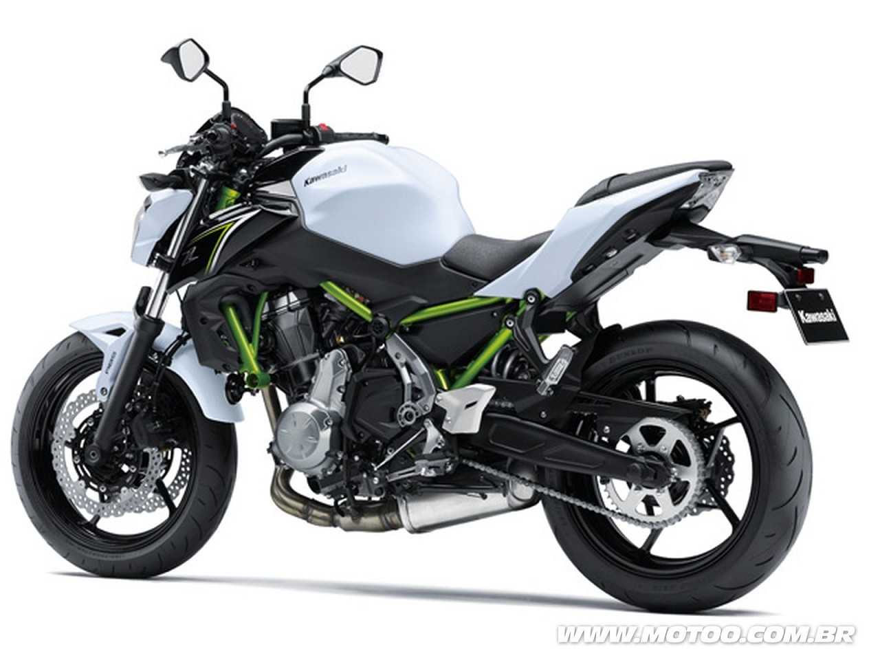 KawasakiZ650 2017 - 3/4 traseira