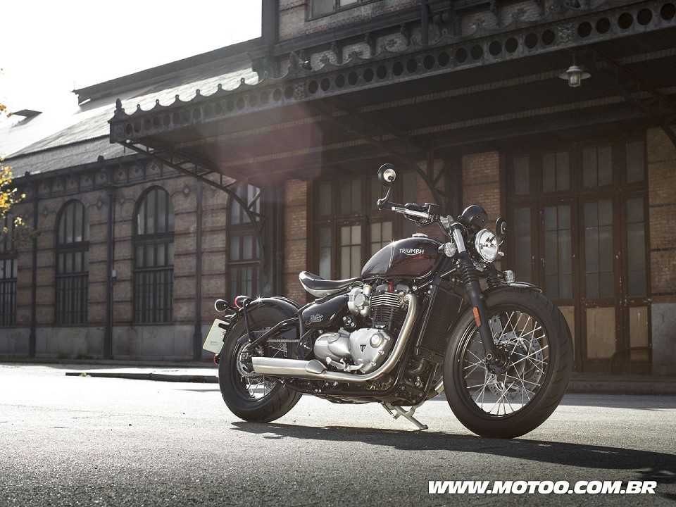 TriumphBonneville Bobber 2018 - 3/4 frente