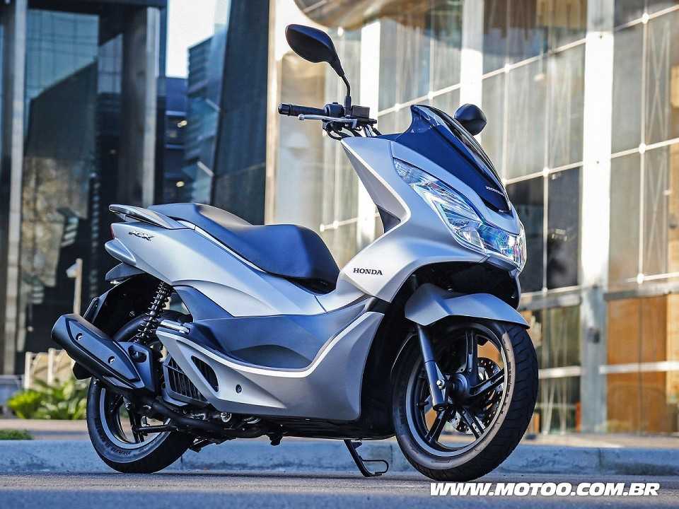 Honda PCX 2018 segue sem grandes mudanças e mantém preço - MOTOO