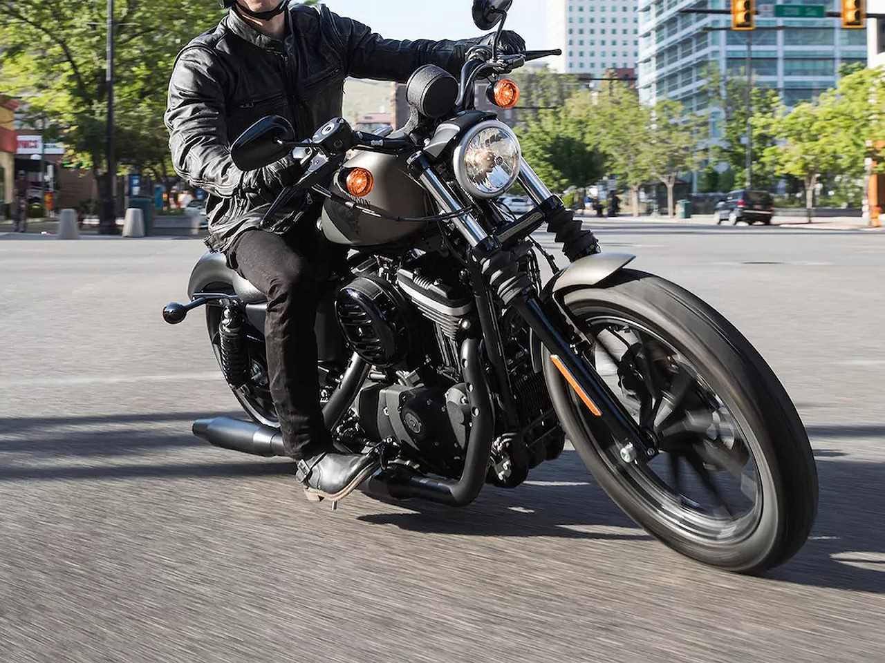 Harley-DavidsonIron 883 2018 - escapamentos