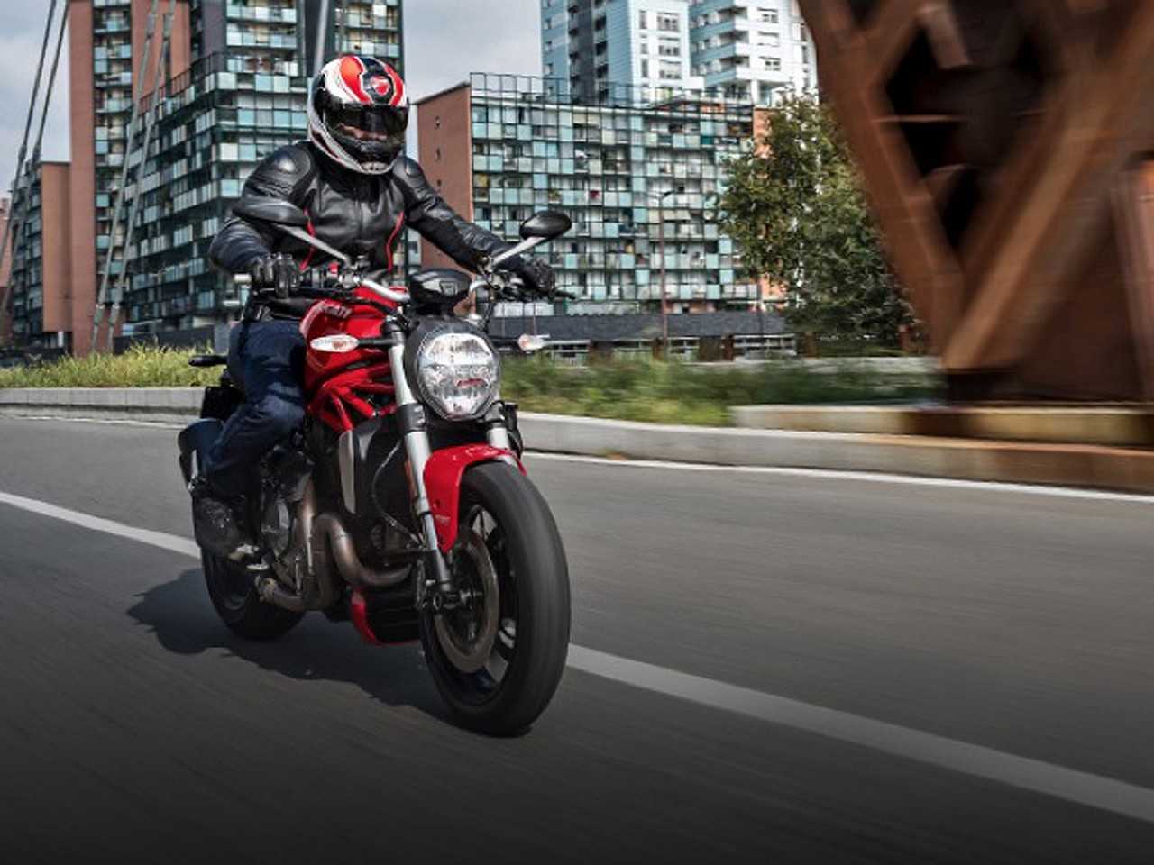 DucatiMonster 797 2018 - 3/4 frente
