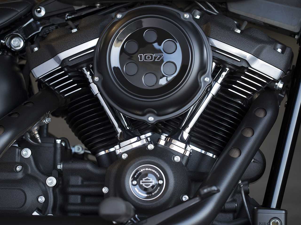 Harley-DavidsonStreet Bob 2018 - acelerador