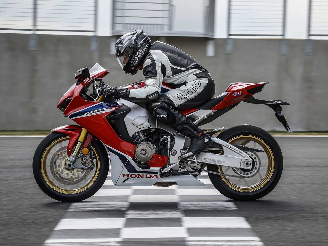HondaCBR 1000RR 2018 - lateral