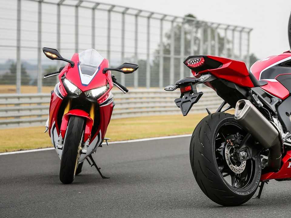 HondaCBR 1000RR 2018 - escapamentos