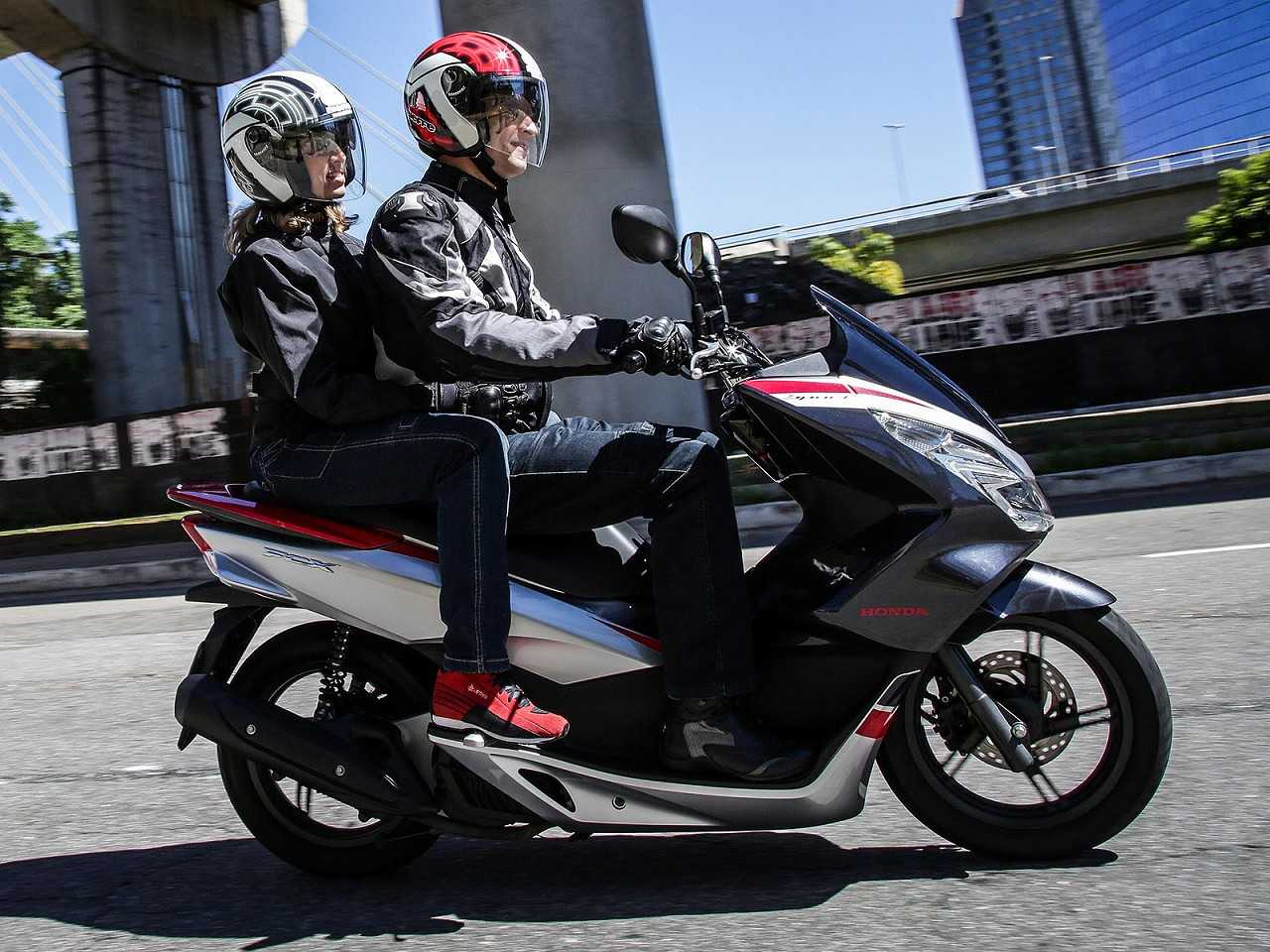 HondaPCX 150 2018 - lateral