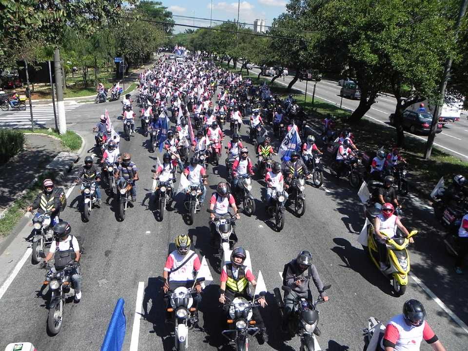 Fim da exigência de motocicleta na cor branca para motofrete Fim da exigência de motocicleta na cor branca para motofrete
