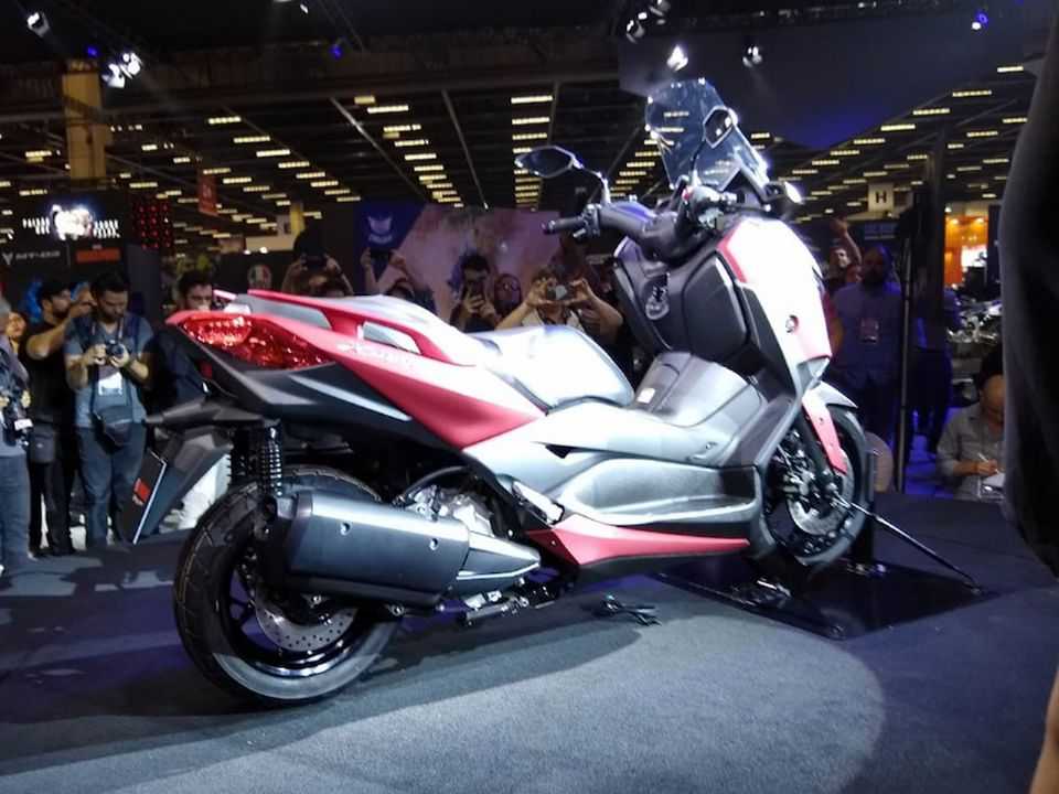 Acima o Yamaha XMax revelado ao público brasileiro no Salão Duas Rodas 2019