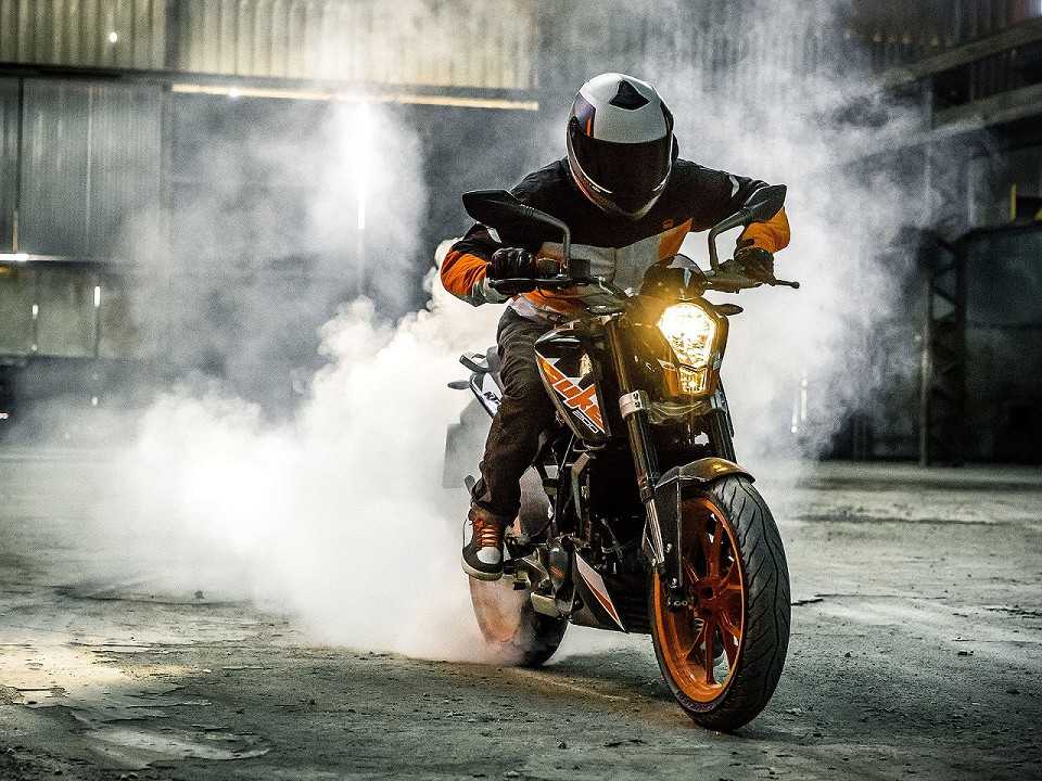 KTM200 Duke 2019 - 3/4 frente