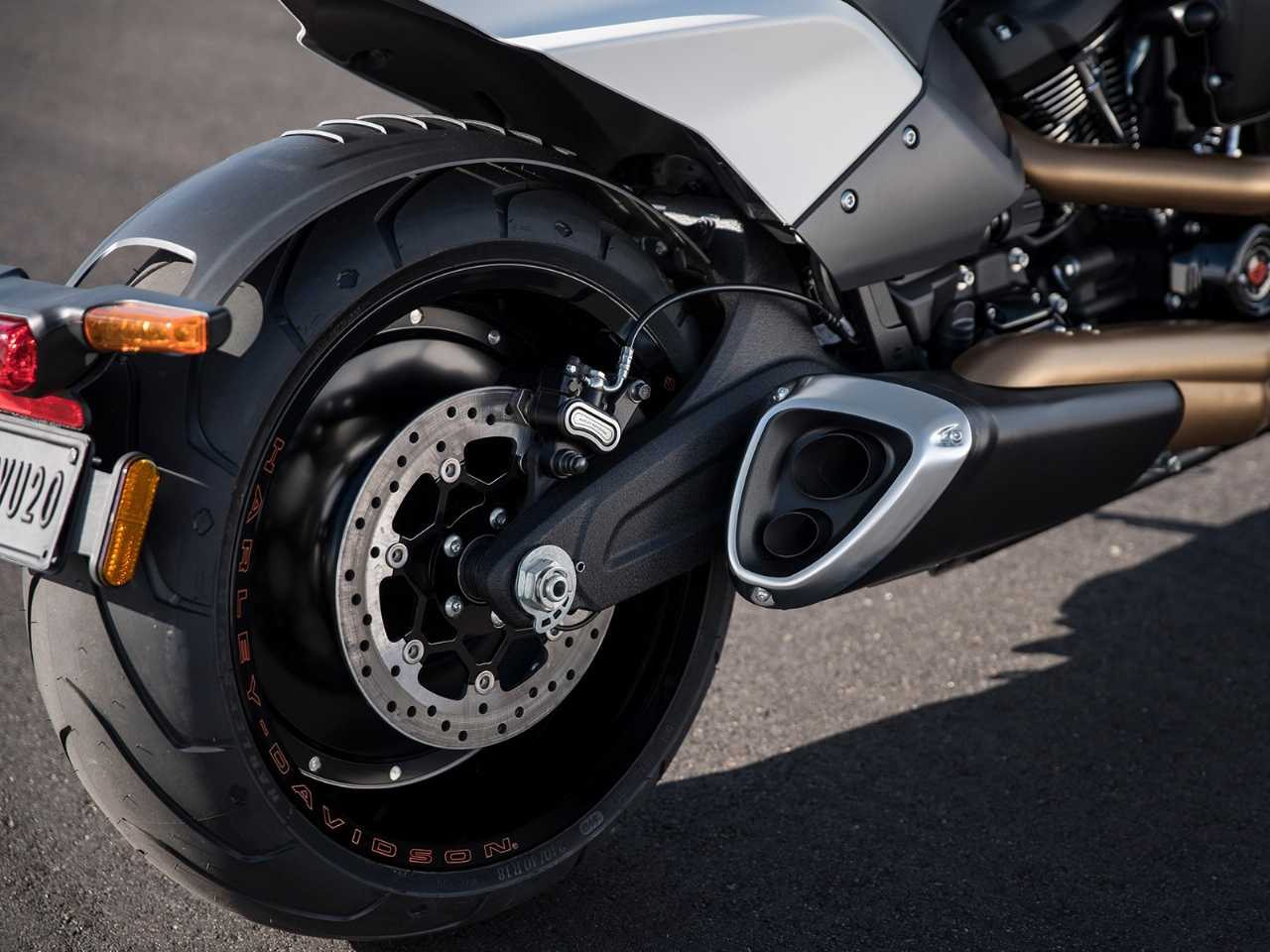 Harley-DavidsonFXDR 114 2019 - rodas