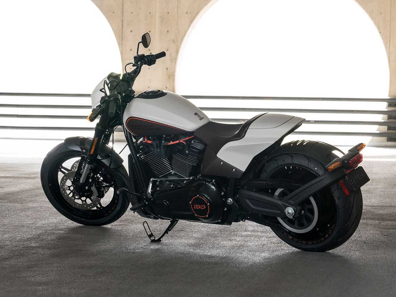 Harley-DavidsonFXDR 114 2019 - 3/4 traseira