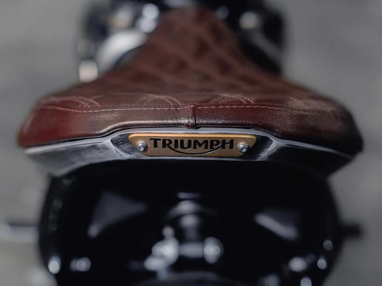 TriumphBonneville Bobber 2019 - 3/4 frente