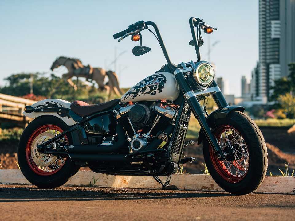 Acima projeto da concessionária Rota 67 Harley-Davidson, de Campo Grande (MS).