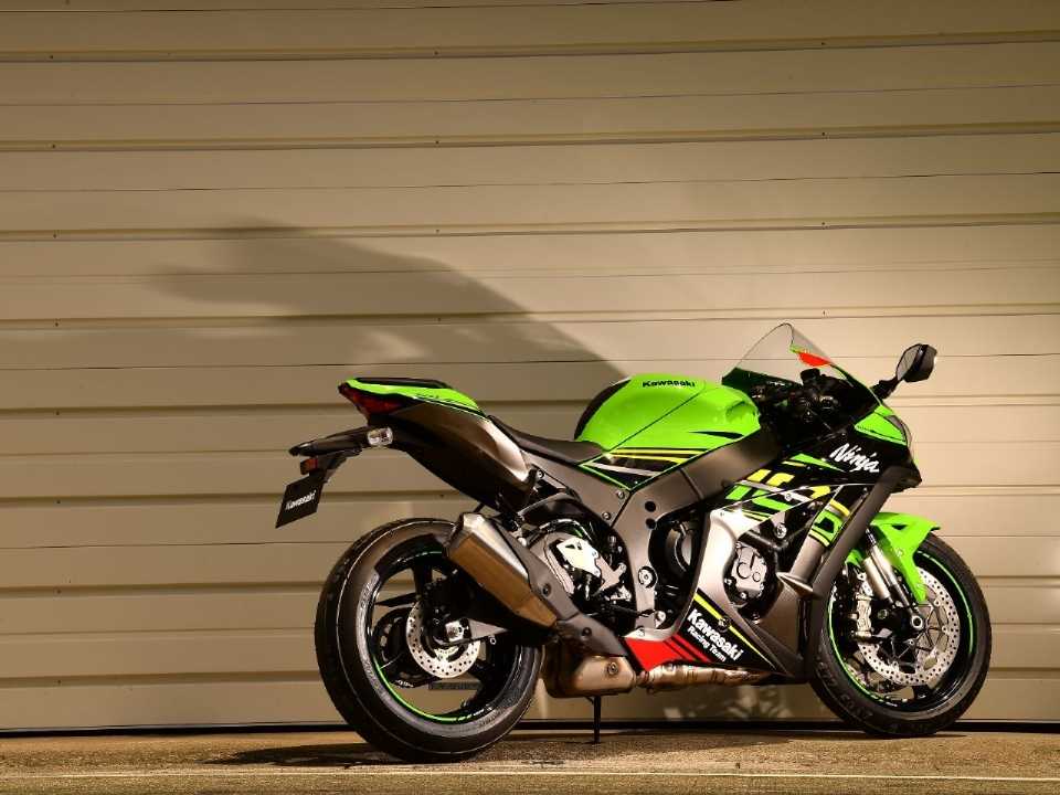 KawasakiNinja ZX-10R 2020 - 3/4 traseira