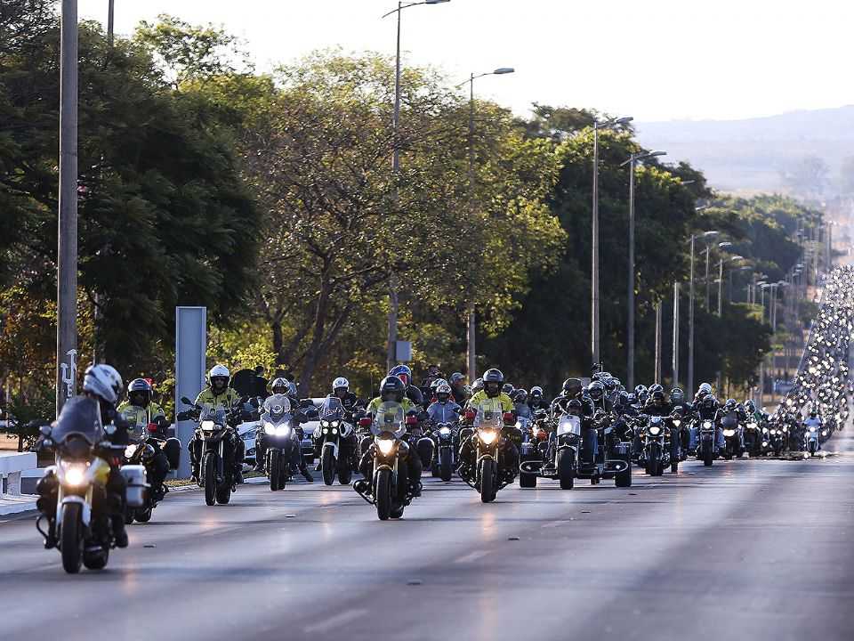 Passeio de motociclistas em Brasília (DF)