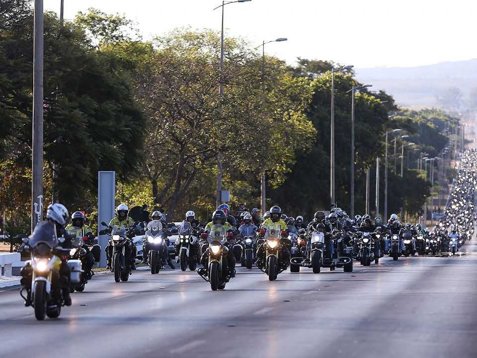 Passeio de motociclistas em Braslia (DF)