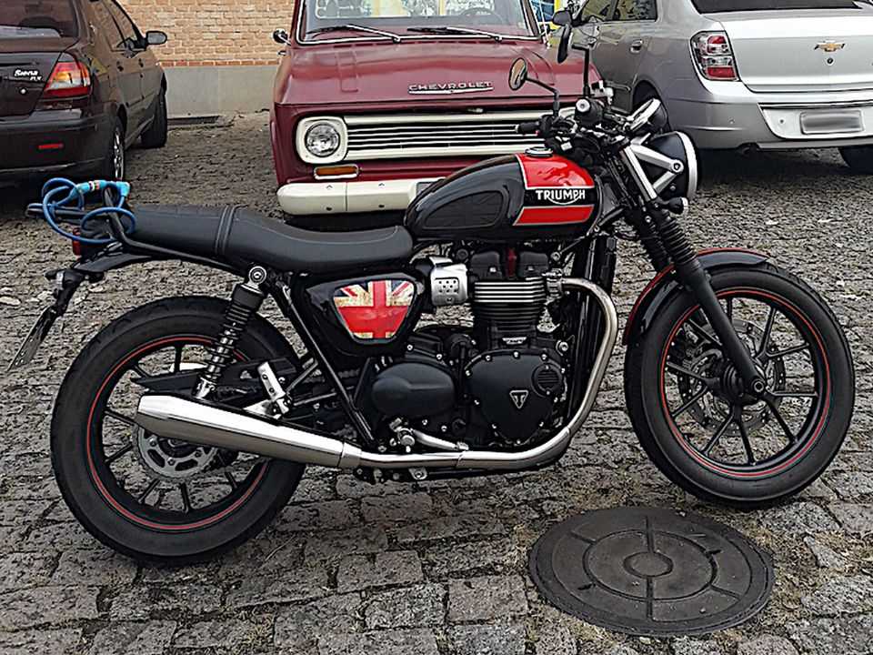 Triumph Bonneville ST Triumph Bonneville ST