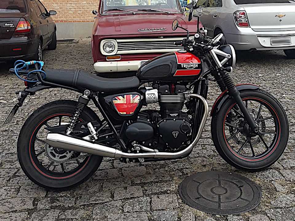 Triumph Bonneville ST