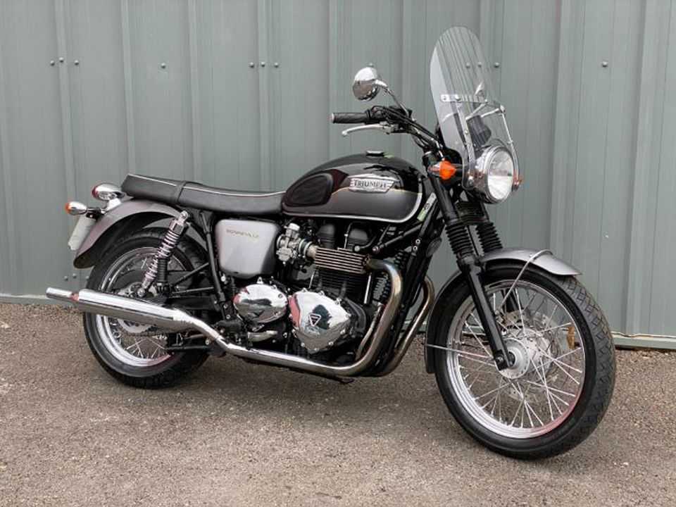 Triumph Bonneville T100 Triumph Bonneville T100