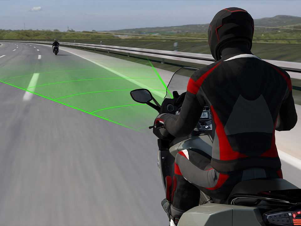 BMW Motorrad Active Cruise Control (ACC)