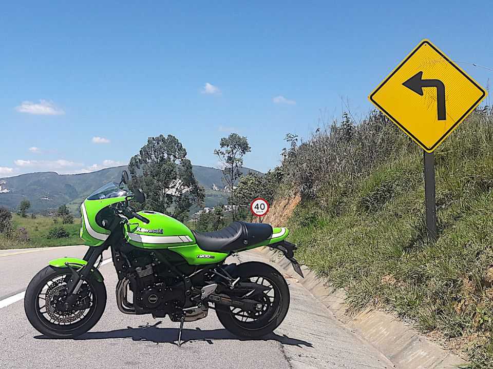 O melhor dessa Kawasaki é pegar estrada cheia de curvas