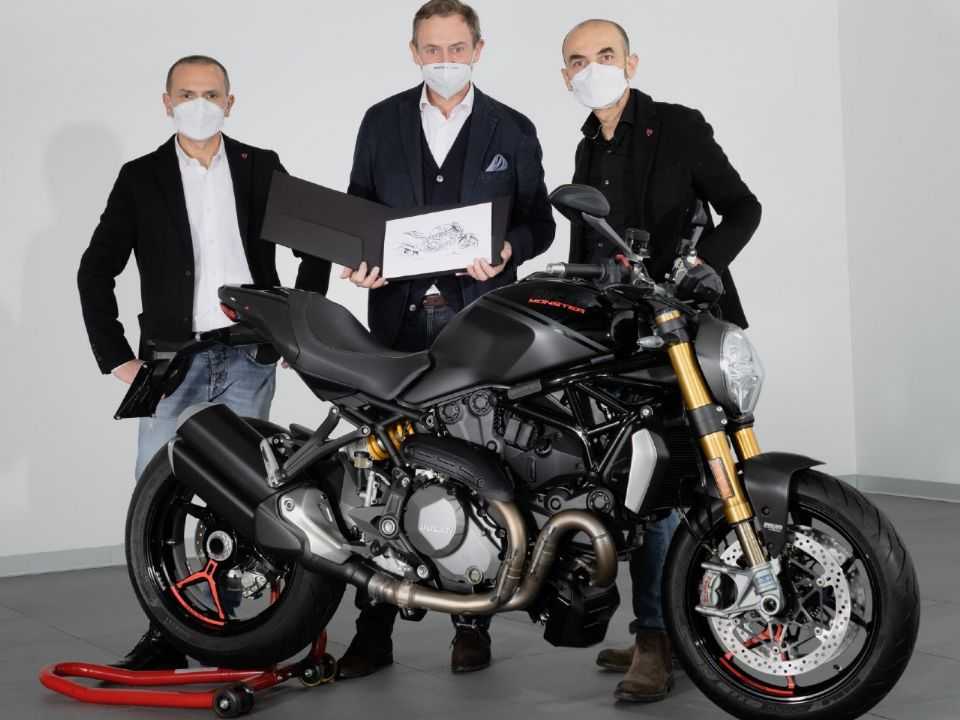 Ducati Monster n 350 mil foi entregue na Itlia