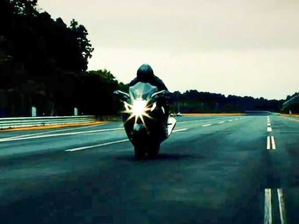 Teaser da Suzuki aponta para a nova Hayabusa