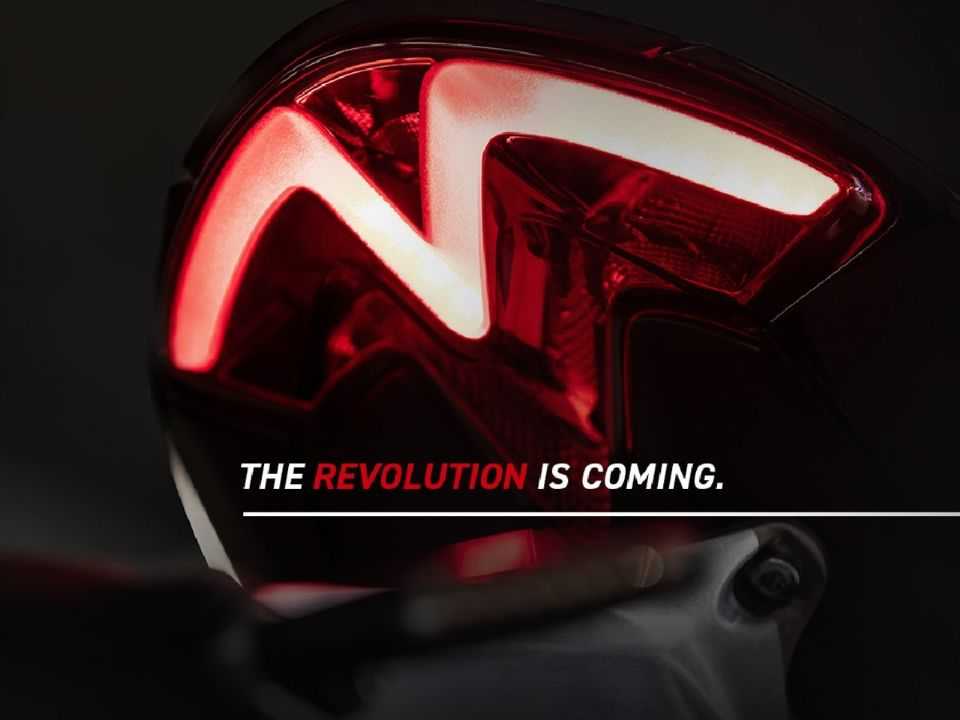 Teaser para a Triumph Speed Triple 1200 RS