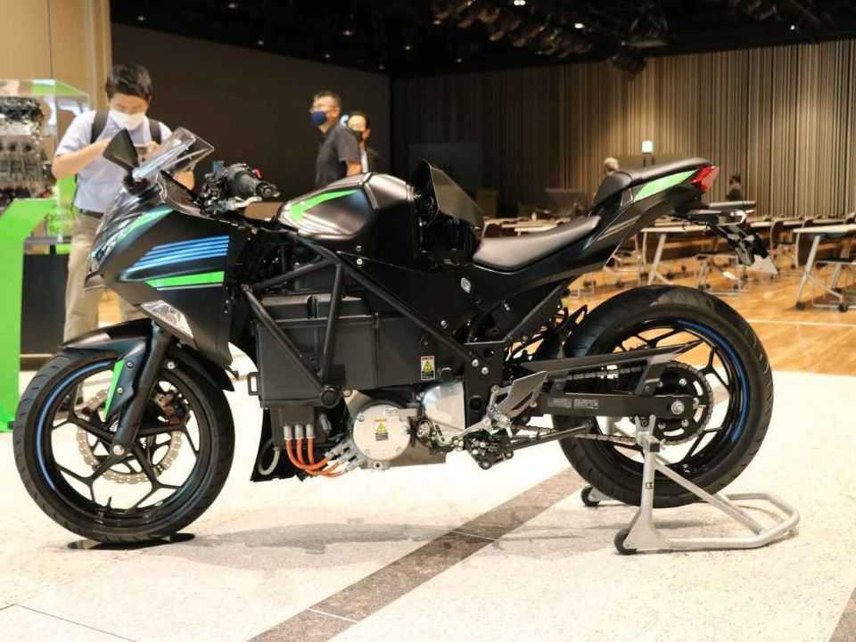 Kawasaki também mostrou mais uma vez seu protótipo elétrico