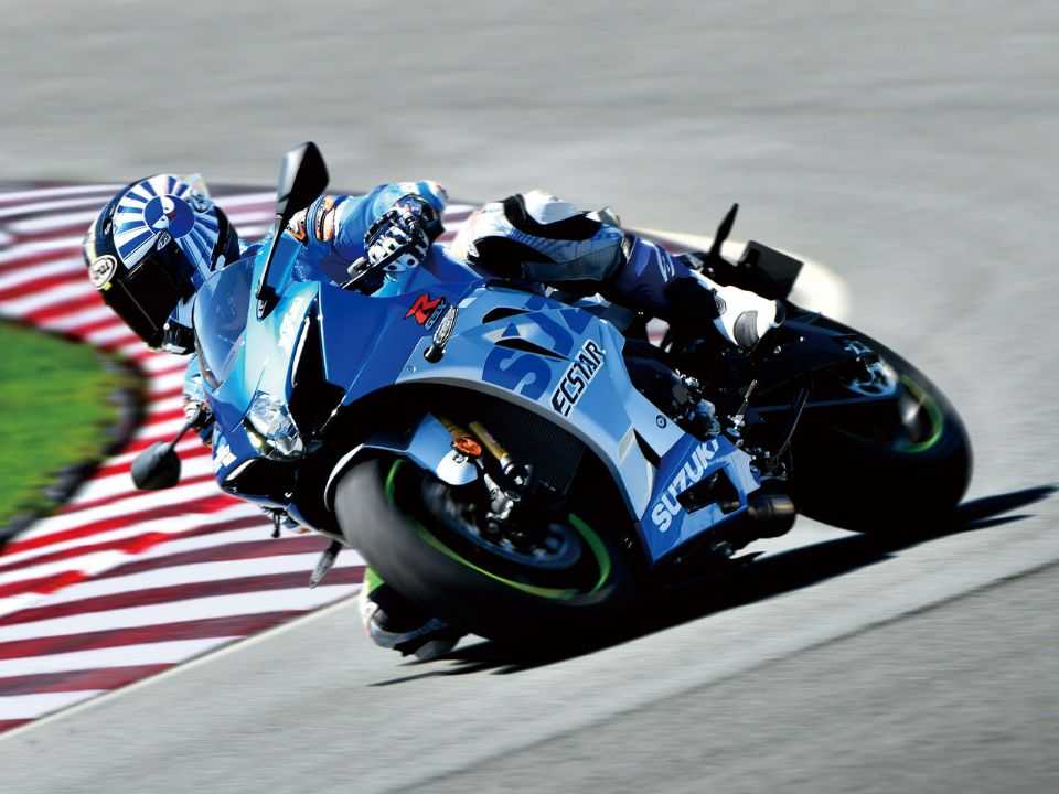 SuzukiGSX-R1000 2021 - 3/4 frente