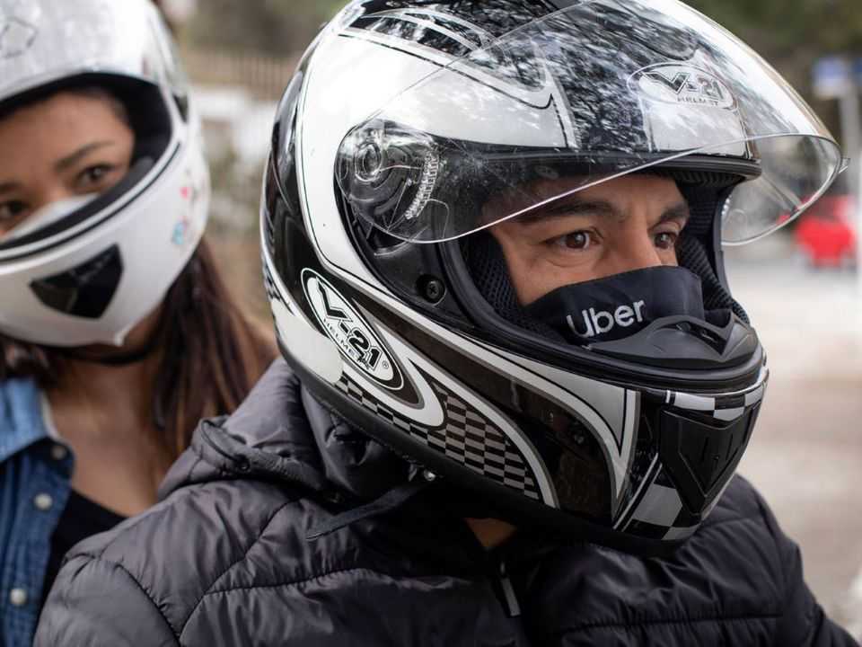 O Uber Moto promete corridas mais baratas que o UberX