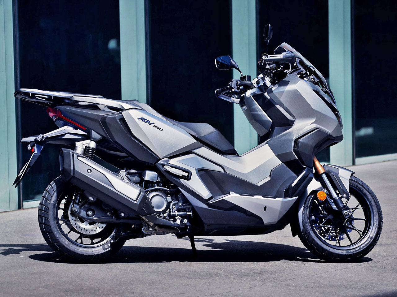 HondaADV350 2022 - lateral