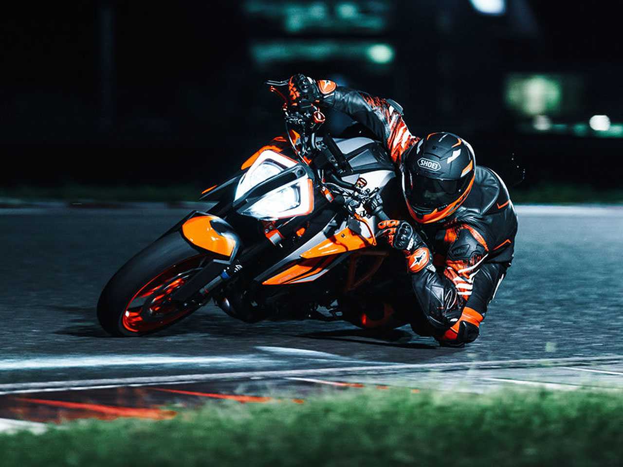 KTM1290 Super Duke R 2022 - 3/4 frente