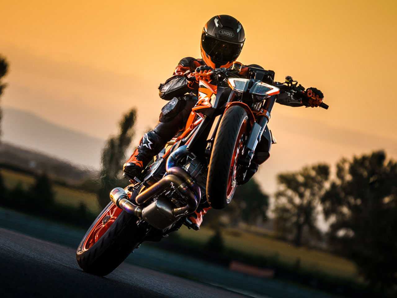 KTM1290 Super Duke R 2022 - frente